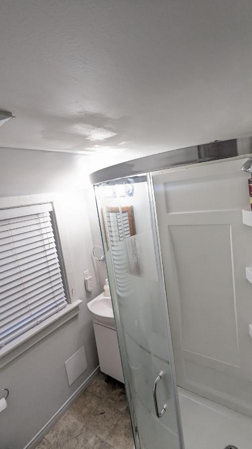 Cozy Downtown One Bedroom Free Parking Kingston Esterno foto
