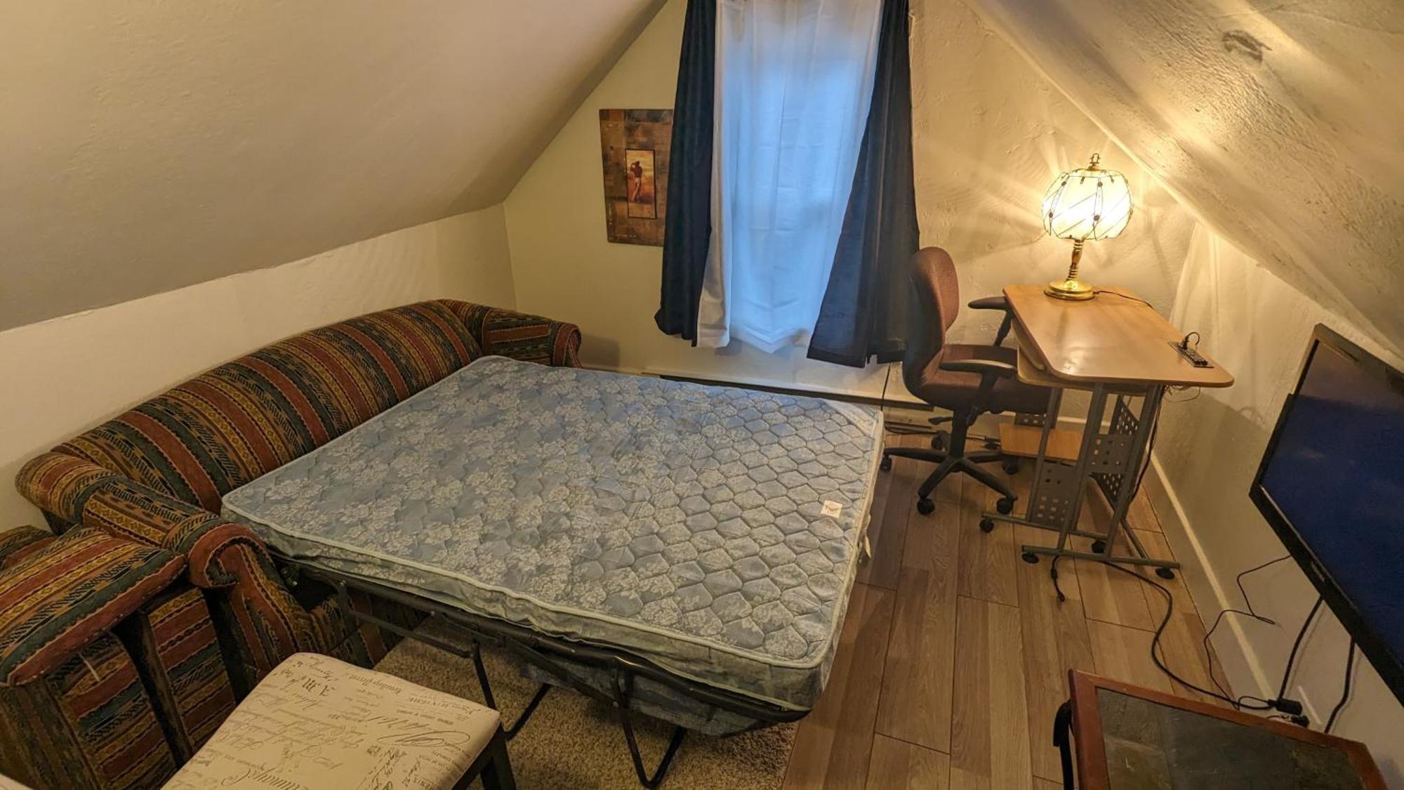 Cozy Downtown One Bedroom Free Parking Kingston Esterno foto